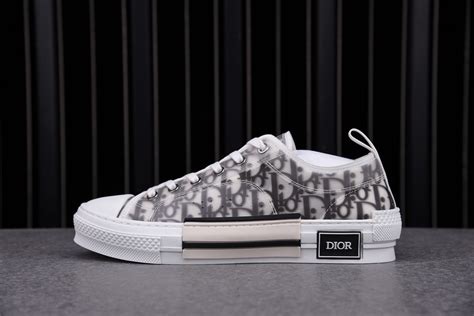 dior low top trainer in white canvas|dior b23 logo oblique.